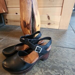 Black Leather Women's Shoes